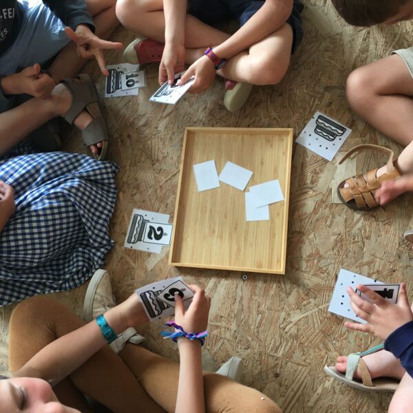 Séances d'anglais Of Course Montessori à Nantes